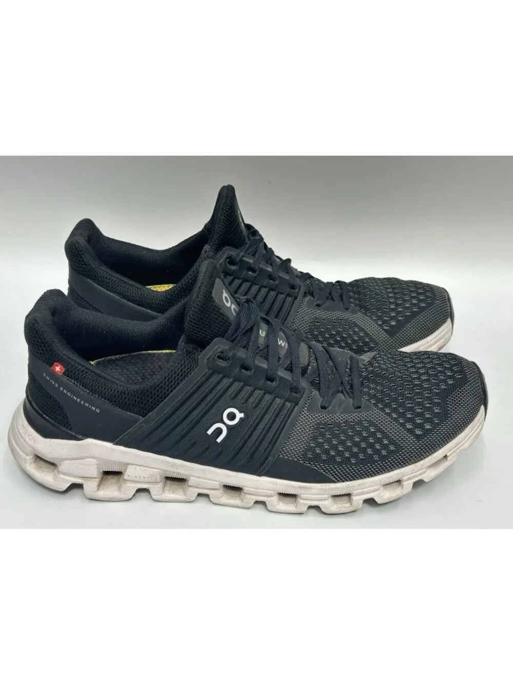 On Cloud Cloudswift Womens Running Shoes Size 9.5 Black White Gym Sneakers